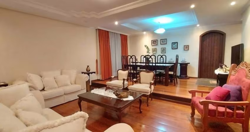 Casa com 4 quartos à venda na Rua Benedita Maria Barbosa, 000, Jardim Maia, Guarulhos