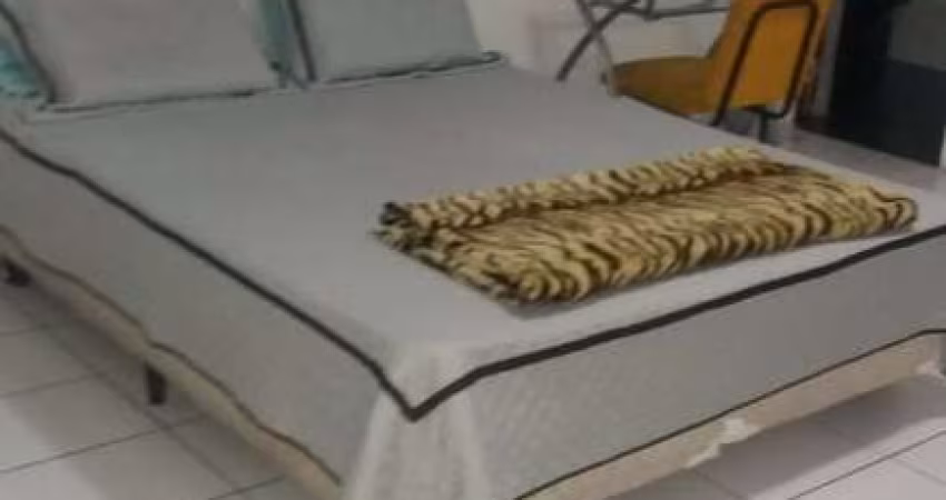 Sobrado 256m2 A.T 300m2 A.C R$ 950.000,00 Jardim Cruzeiro - Imóvel amplo 4 quartos, sendo 2 suítes 5 vagas