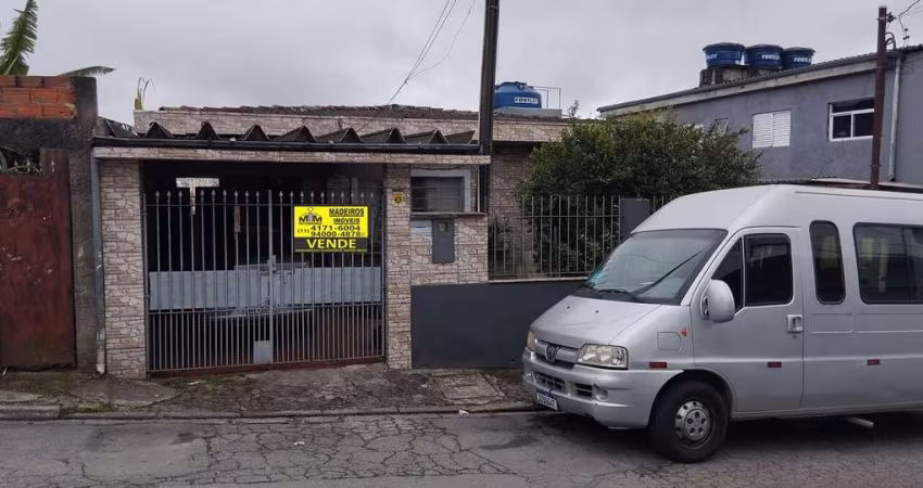 Casa térrea ampla R$ 300.000,00 Jardim Noronha terreno 250m área construída 160m 3 dormitórios 4 vagas