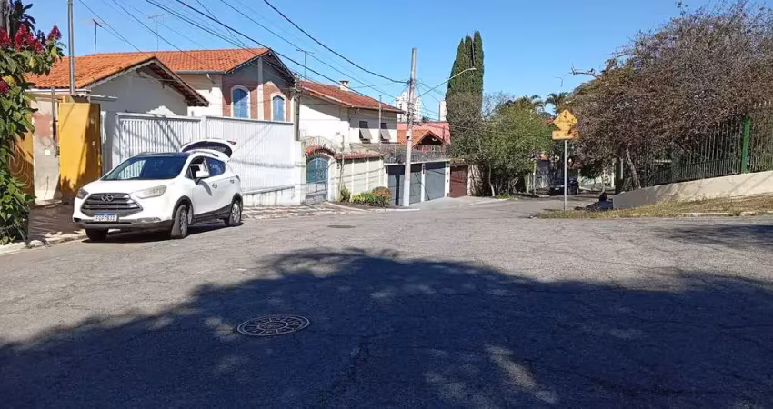 Oportunidade sobrado totalmente reformado r$ 990.000,00 jardim prudência imóvel será entregue em estado de novo 3 dormitórios sendo 1 suíte 2 vagas