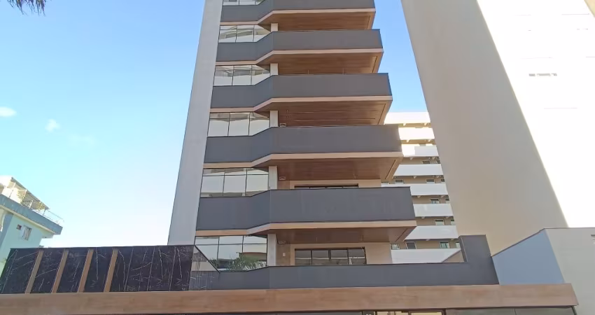 Elegância em Cada Detalhe – 4 Suítes e Ambientes Amplos com 295m²