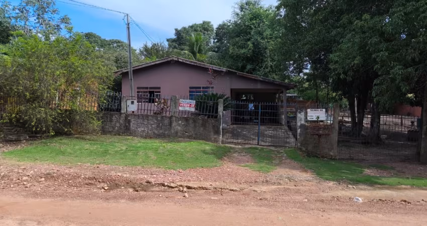 Oportunidade Única – 2 Casas + 1 Terreno à Venda