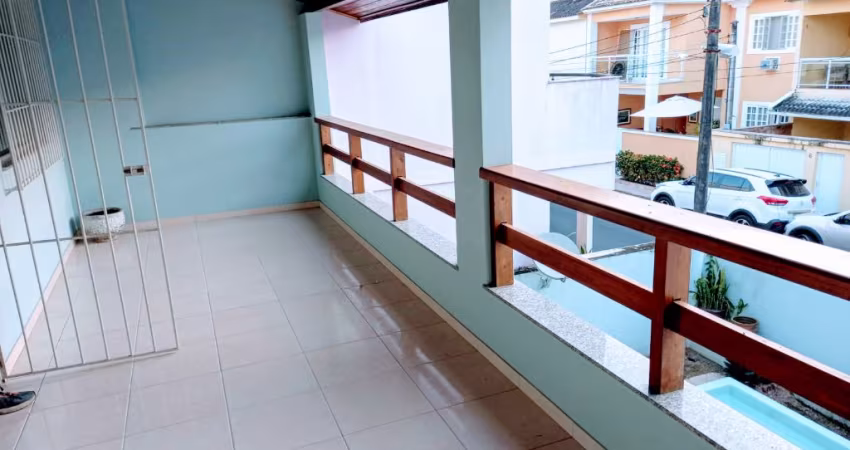 Casa dúplex-3 quartos-Oportunidade -Vargem pequena