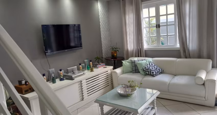 Casa dúplex-Pronta para mudar-Vargem pequena
