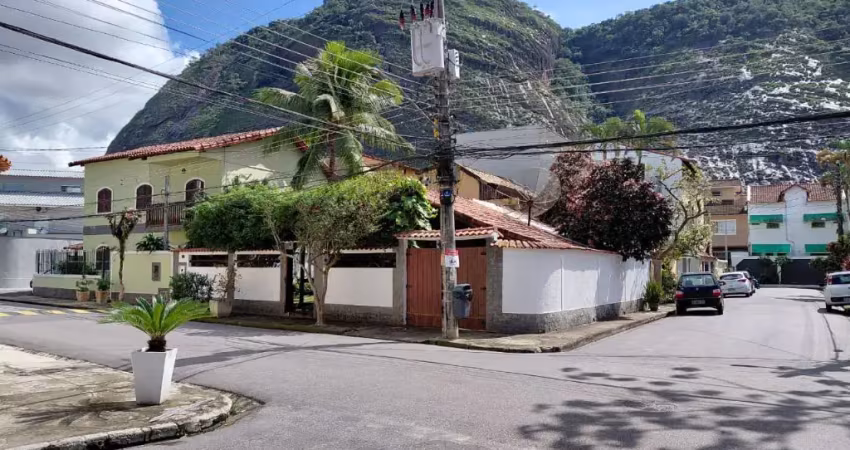 Casa linear -quintal-oportunidade rara-vargem pequena