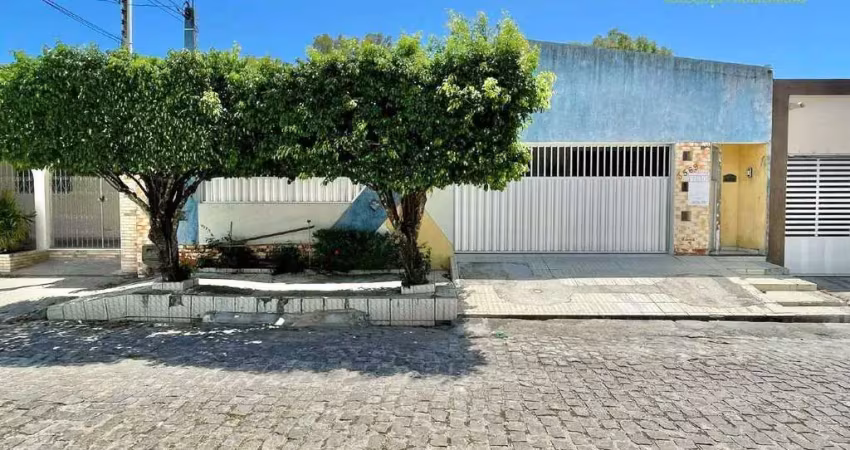 Á venda - Casa em candelária