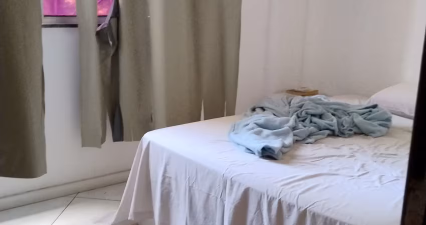 Apartamento pronto pra morar nos pernambués, ótima localização, perto de tudo.