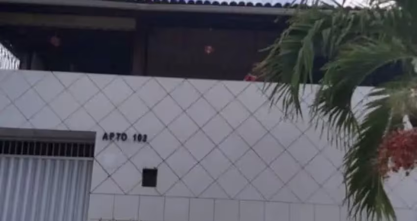 Vendo Apartamento na Rua Araripe Prata Residencial Altamyra no bairro: Parangaba