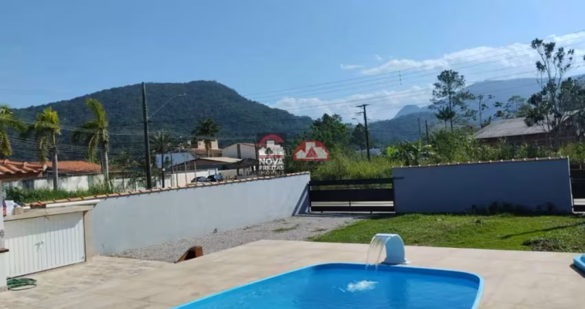 Locação casa com piscina e mobiliada no Capricornio II
