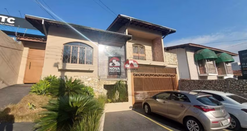 Casa Sobrado Padrão em São José dos Campos