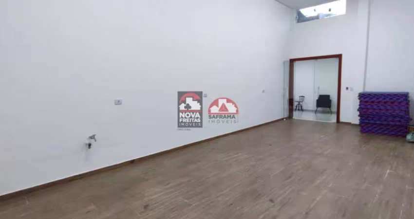 LINDAS SALAS COMERCIAL BEM LOCALIZADA