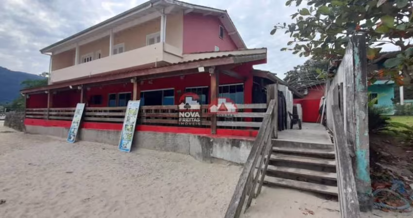 Sobrado e Restaurante Deck