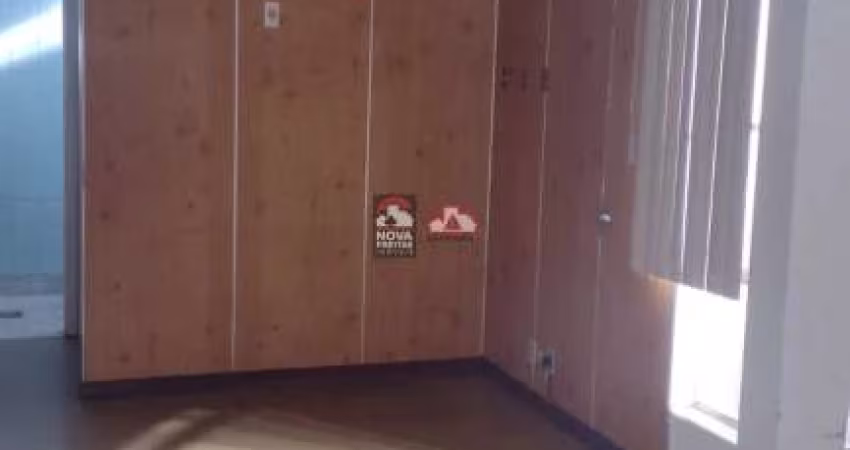 Comercial Sala em condomínio em Pindamonhangaba