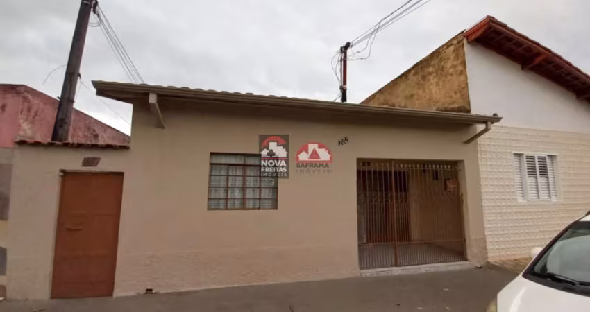 Imóvel com duas casas à venda ? Entradas independentes em Lorena