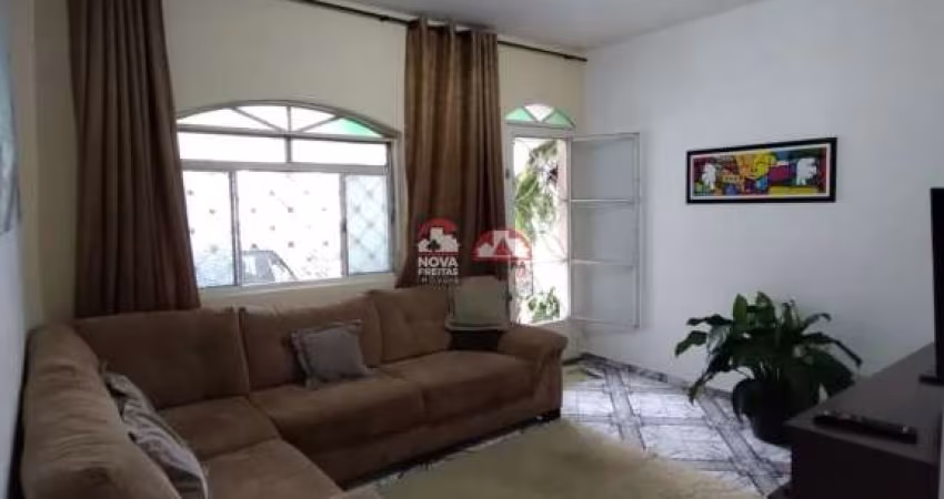 Casa Sobrado Padrão em Caçapava