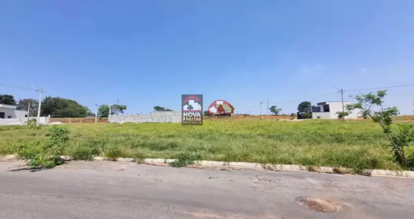 Terreno à Venda no Loteamento Terra Dourada