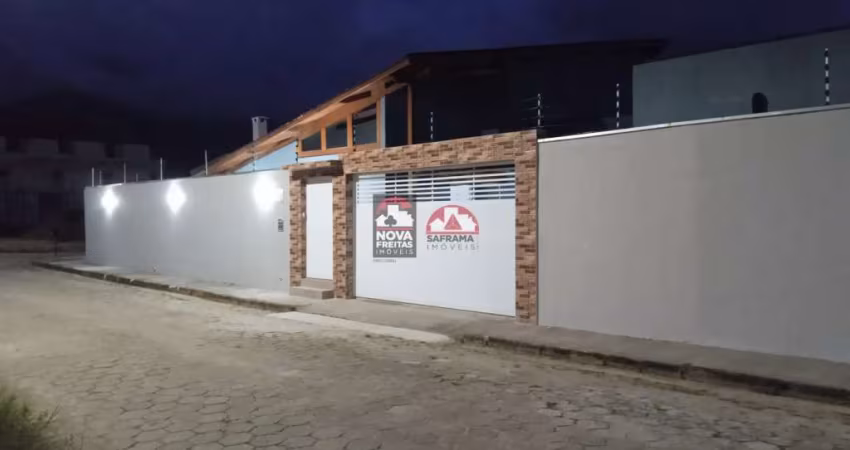 LINDA CASA NA MASSAGUAÇÚ