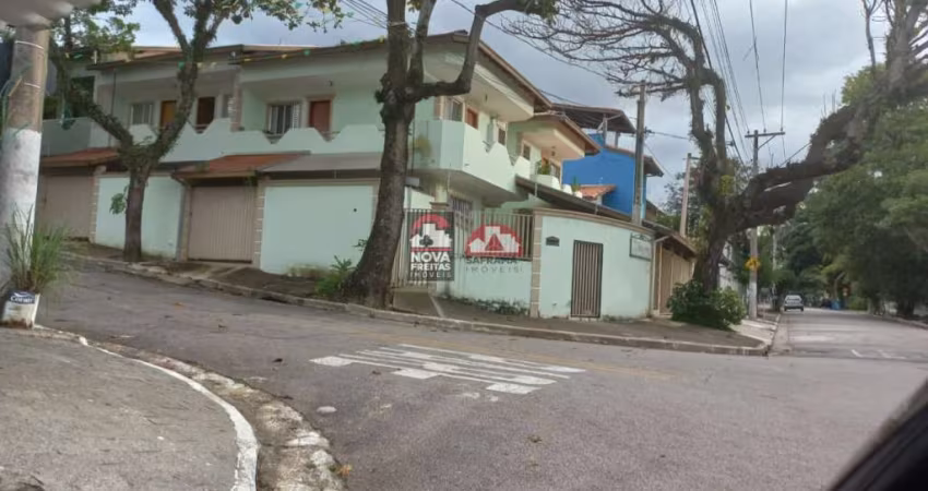 Casa Sobrado Condomínio em São José dos Campos