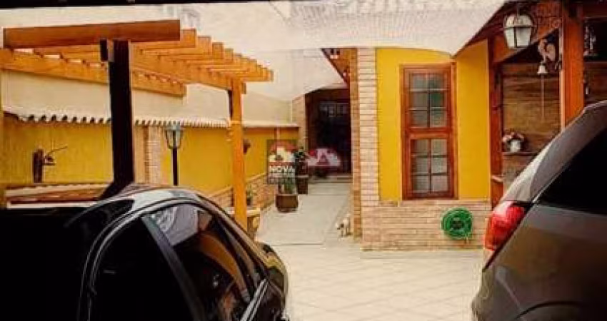 Casa Sobrado Padrão em Jacareí