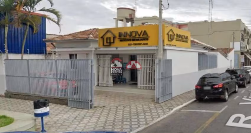 CASA COMERCIAL À VENDA NO CENTRO DE CAÇAPAVA 4 SALAS, RECEPÇÃO E 3 BANHEIROS