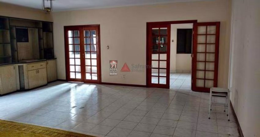 Casa Sobrado Padrão em São José dos Campos
