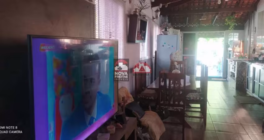 Excelente Sobrado à 60mts da Praia