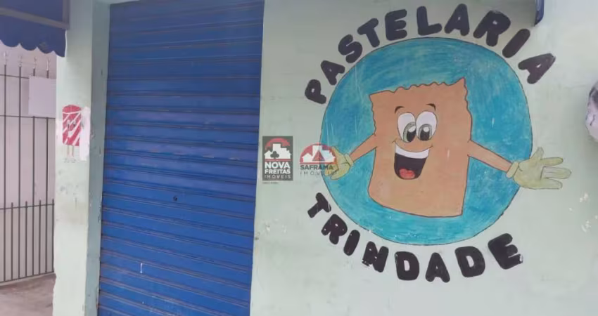 Casa com Ponto comercial.