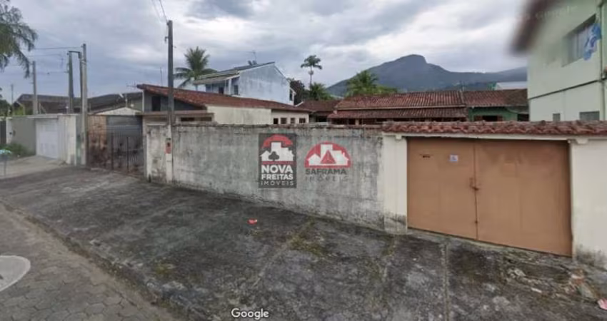 Casa Padrão em Caraguatatuba