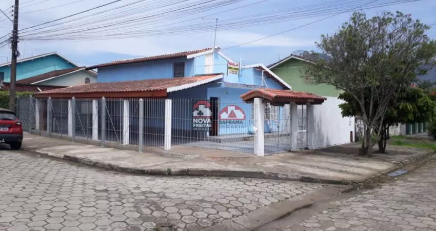 Casa Padrão em Caraguatatuba