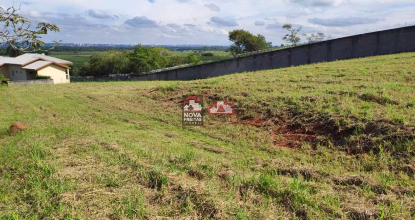 Terreno à Venda no Condomínio Colinas do Parahyba, Alto da Ponte em São José dos Campos SP