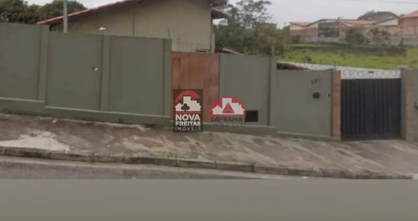 Casa Padrão em Lorena