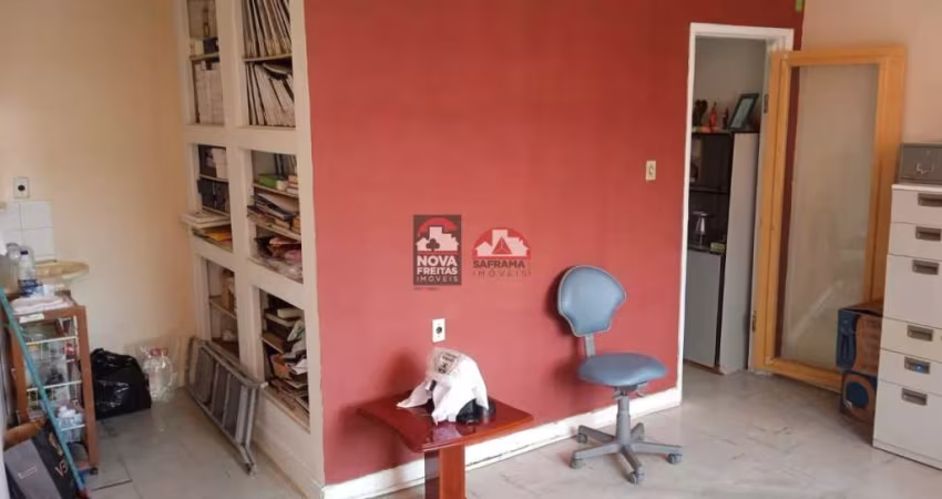Comercial Sala em condomínio em Pindamonhangaba