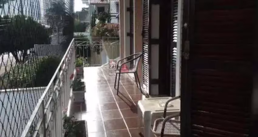 Casa Sobrado Padrão em São José dos Campos