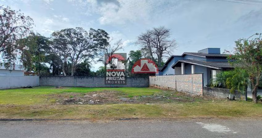 Terreno Padrão em Condomínio em Pindamonhangaba