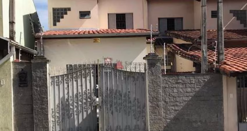 Casa Sobrado Padrão em Pindamonhangaba