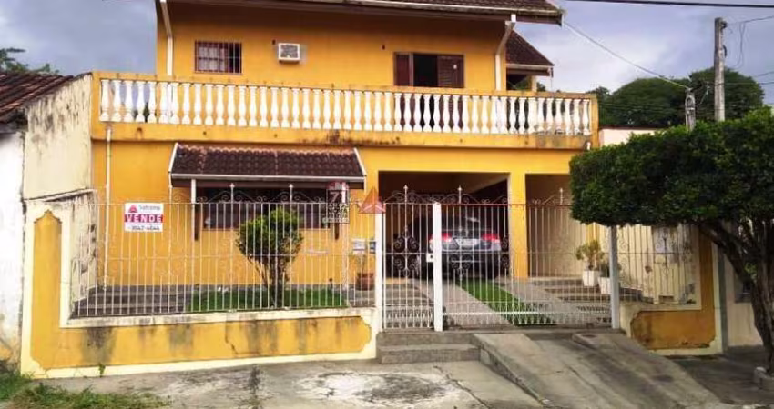 Casa Sobrado Padrão em Pindamonhangaba