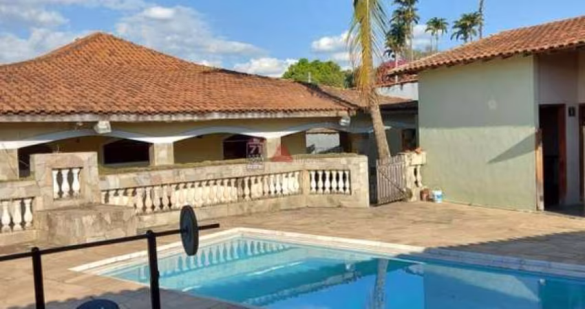 Casa Padrão em Pindamonhangaba