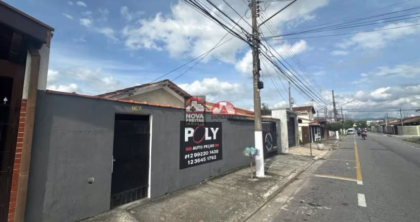 Casa ampla e espaçosa disponível para venda no bairro Maria Áurea