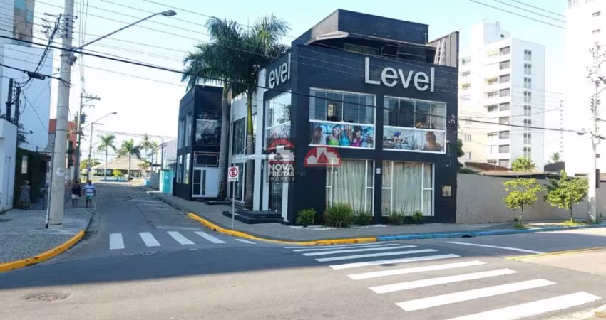 Ponto comercial no centro de Caraguatatuba.