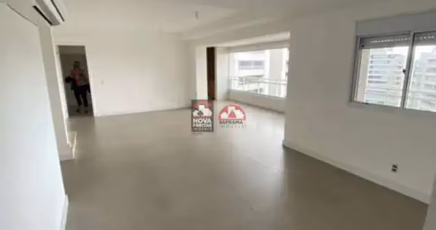 Cobertura duplex à venda na Vila Ema.