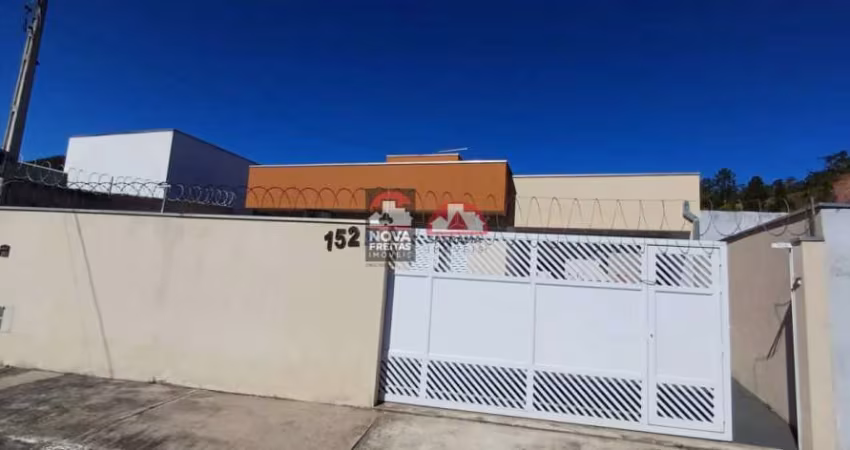Ótima casa com três dormitórios sendo uma suite próximo a faculdade Modulo