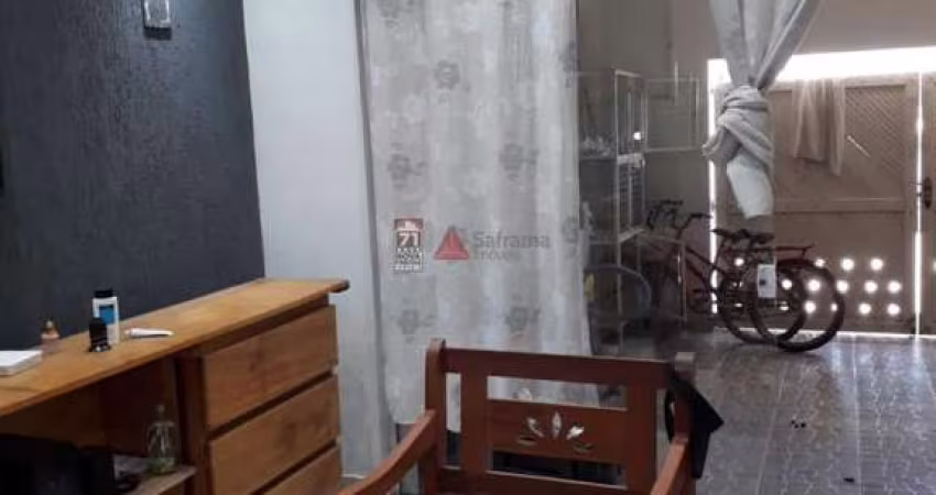 Casa Sobrado Padrão em Caraguatatuba