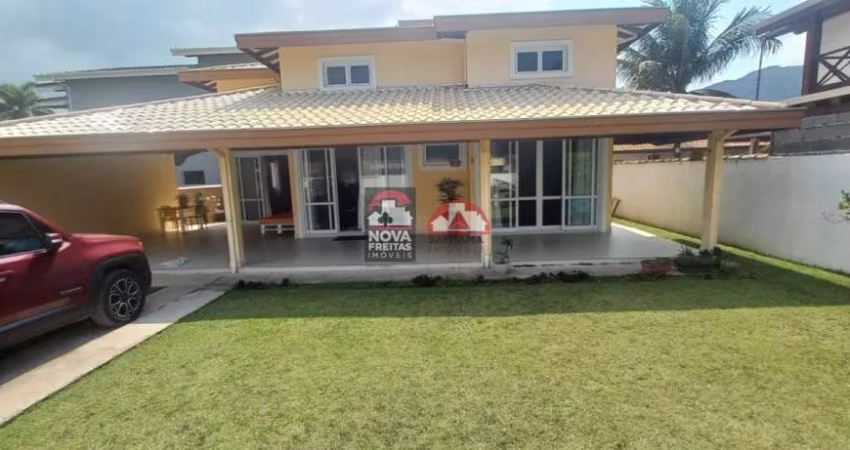 Casa Padrão em Ubatuba