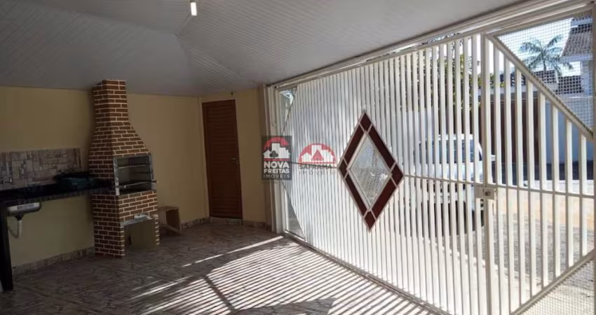 Casa Sobrado Padrão em Jacareí