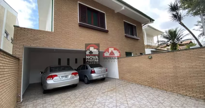 Casa Sobrado Padrão em São José dos Campos