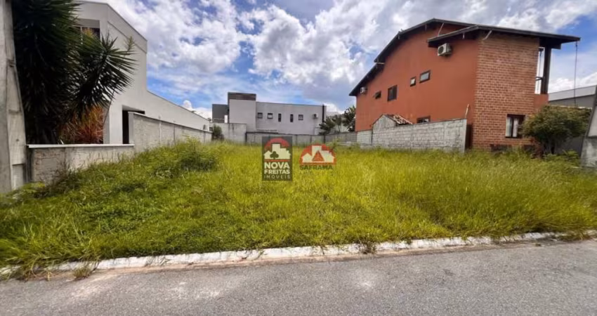 Terreno à Venda no Condomínio Real Ville - Pindamonhangaba
