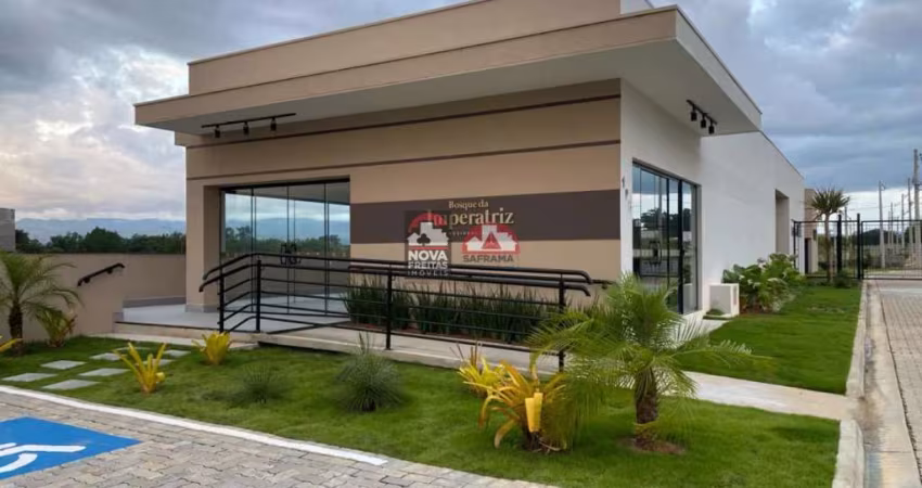 Terreno Padrão em Condomínio em Pindamonhangaba