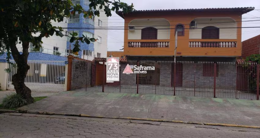 Casa Sobrado com ponto Comercial em Caraguatatuba
