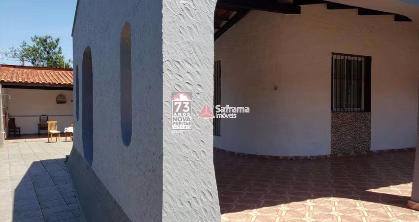 Casa Sobrado Padrão em Caraguatatuba