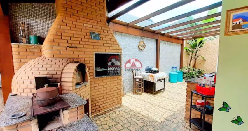 Encantadora Casa de Praia com jardim, lazer, piscina, e Sustentabilidade e Conforto a 350m da Praia de Capricórnio